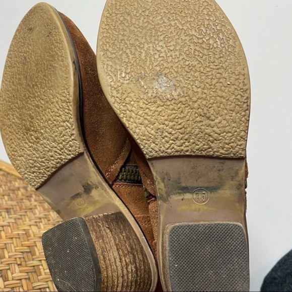 Steve Madden Brown Rust Suede Windey Side Zip Ankle Boots - Picture 7 of 9